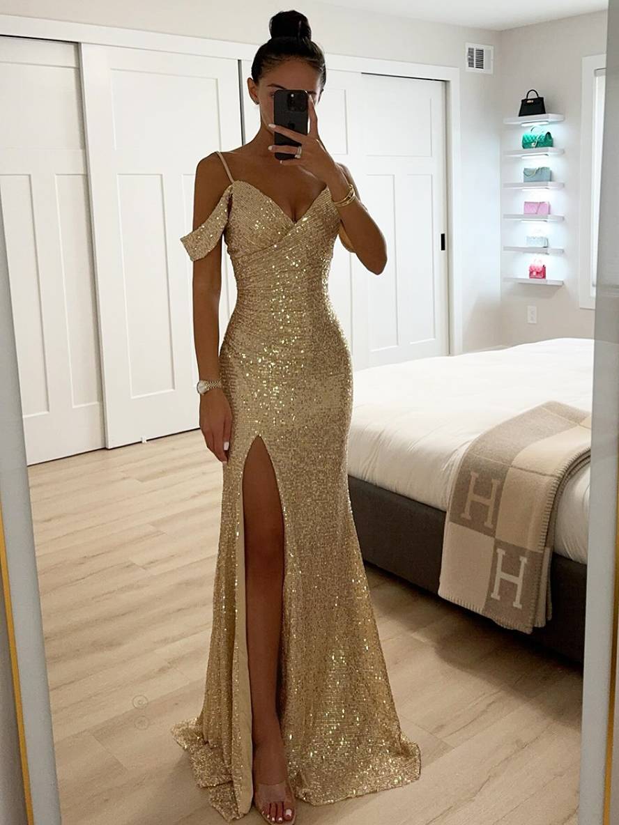 Elegante Abito da Sera Lungo Chic - Paillettes, Scollo a V e Spacco