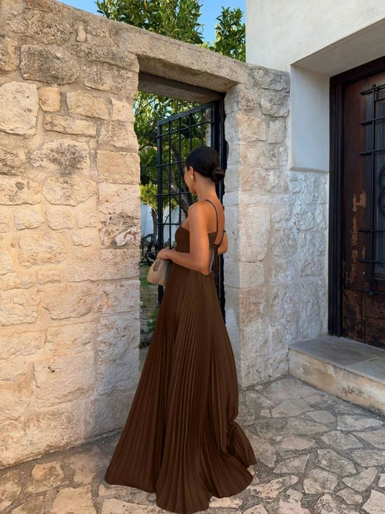 Elegante abito lungo plissettato per ogni occasione