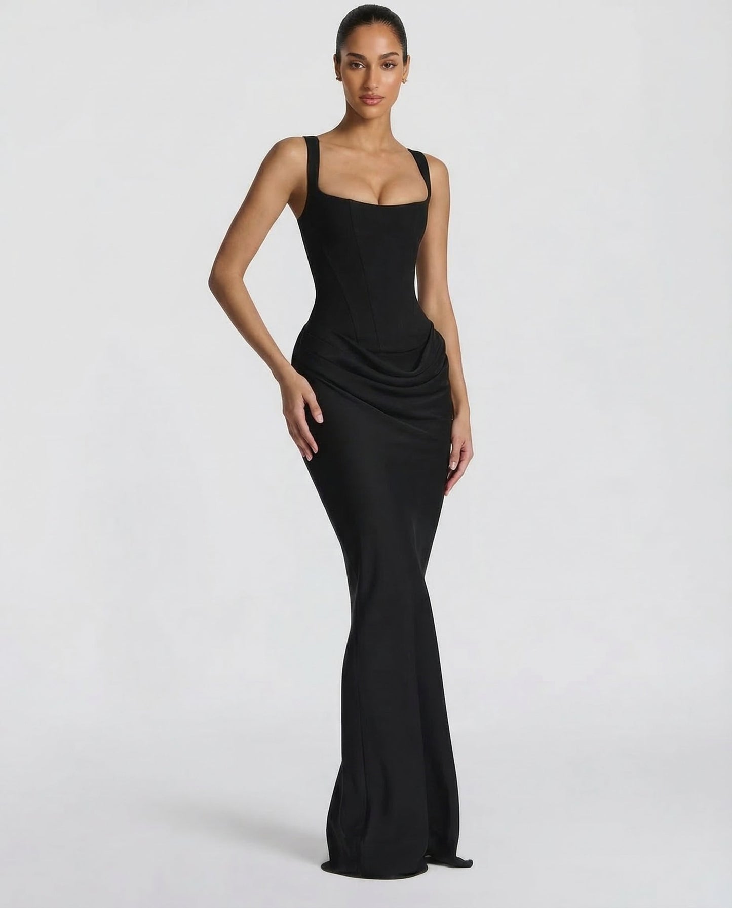 Elegante abito maxi stile corsetto con scollo quadrato