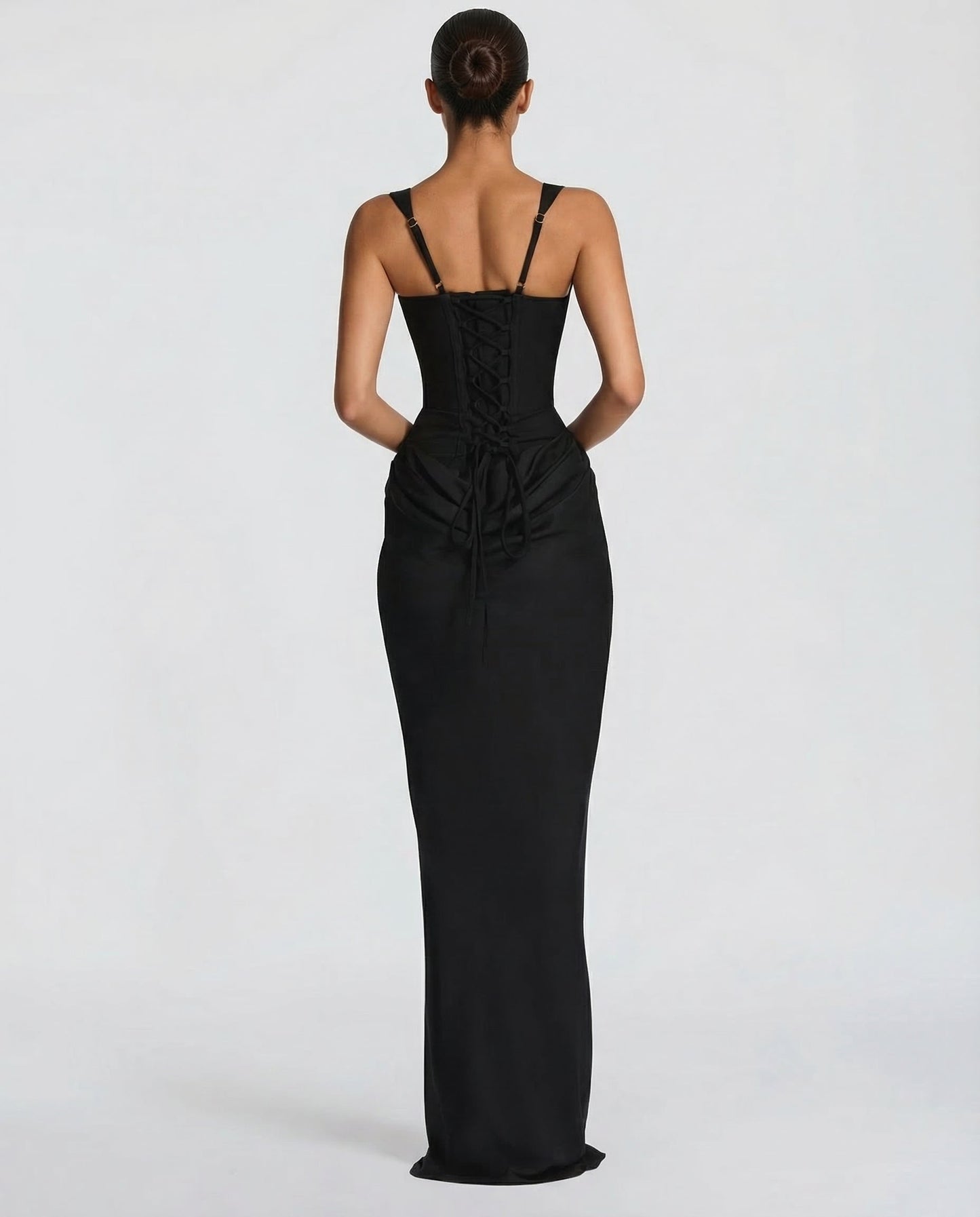 Elegante abito maxi stile corsetto con scollo quadrato