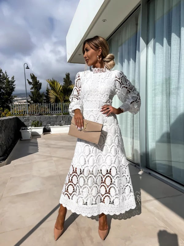 Elegante abito midi da donna in pizzo