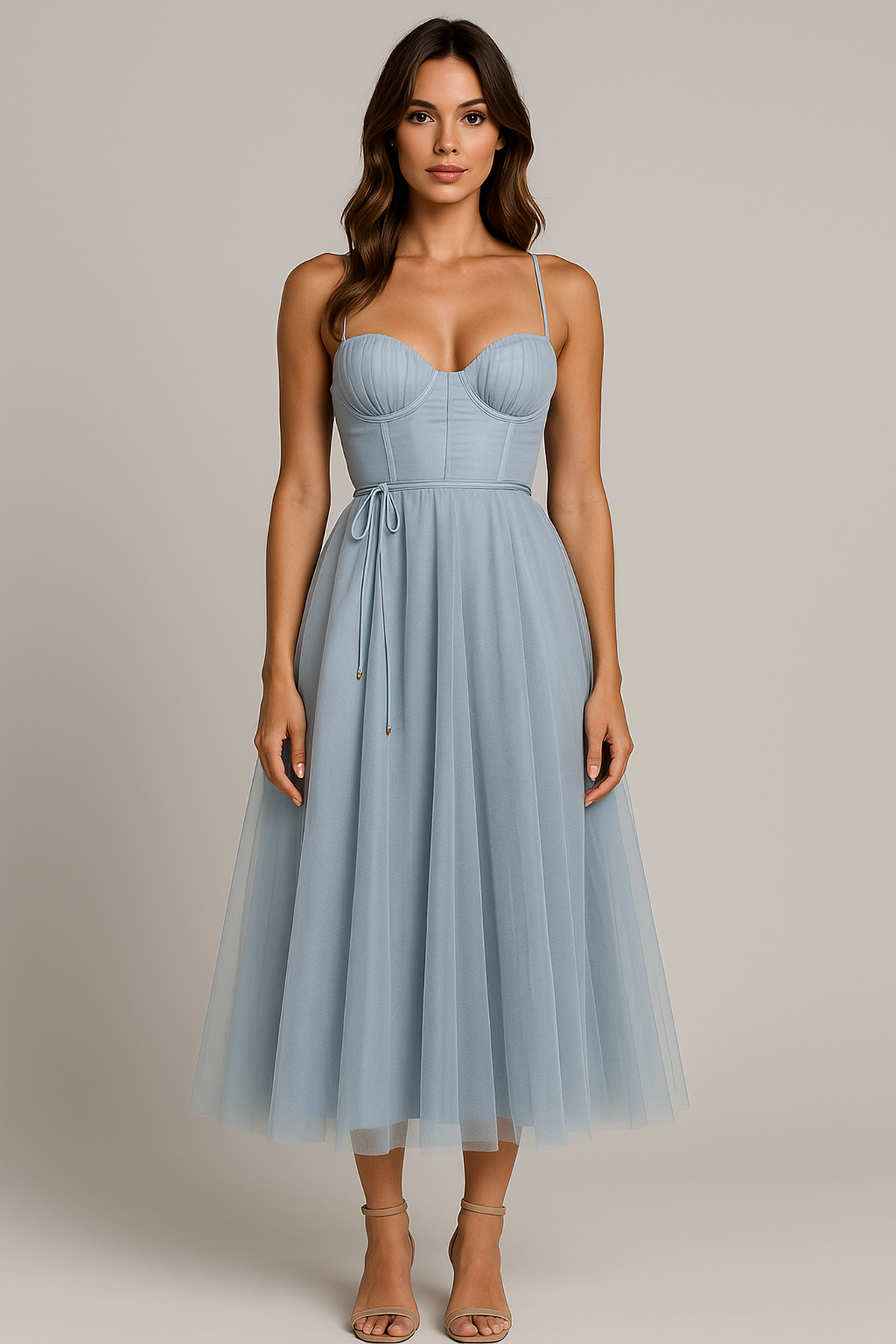Elegante Abito Midi Smanicato a Corsetto in Chiffon e Tulle