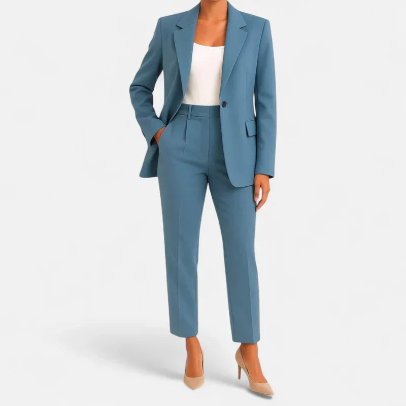 Elegante completo da donna con blazer e pantaloni