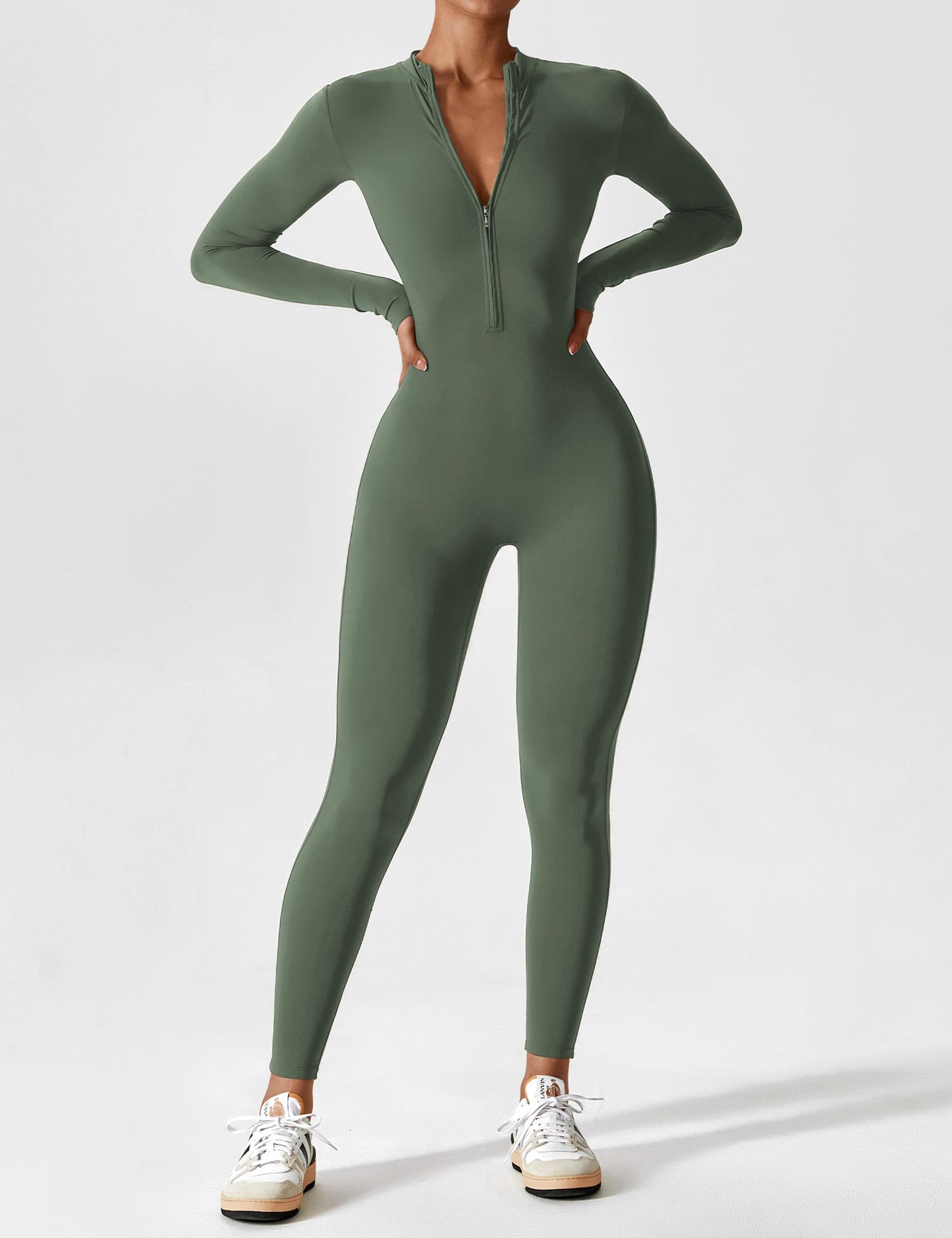 Elegante jumpsuit da donna a maniche lunghe con collo alto