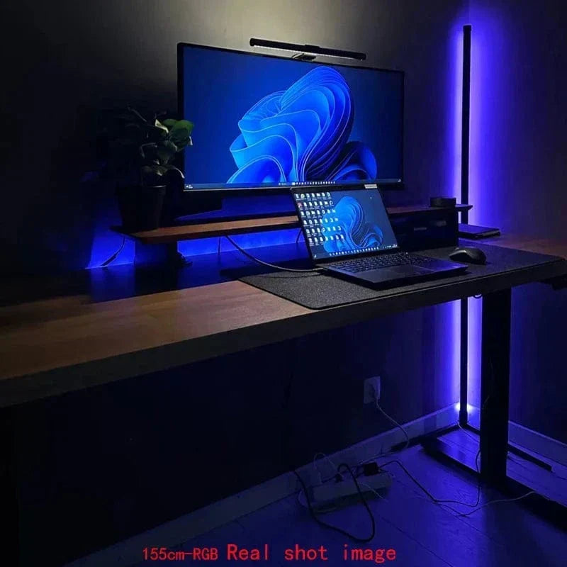 Elegante Lampada ad Angolo RGB con Telecomando - Illuminazione Moderna