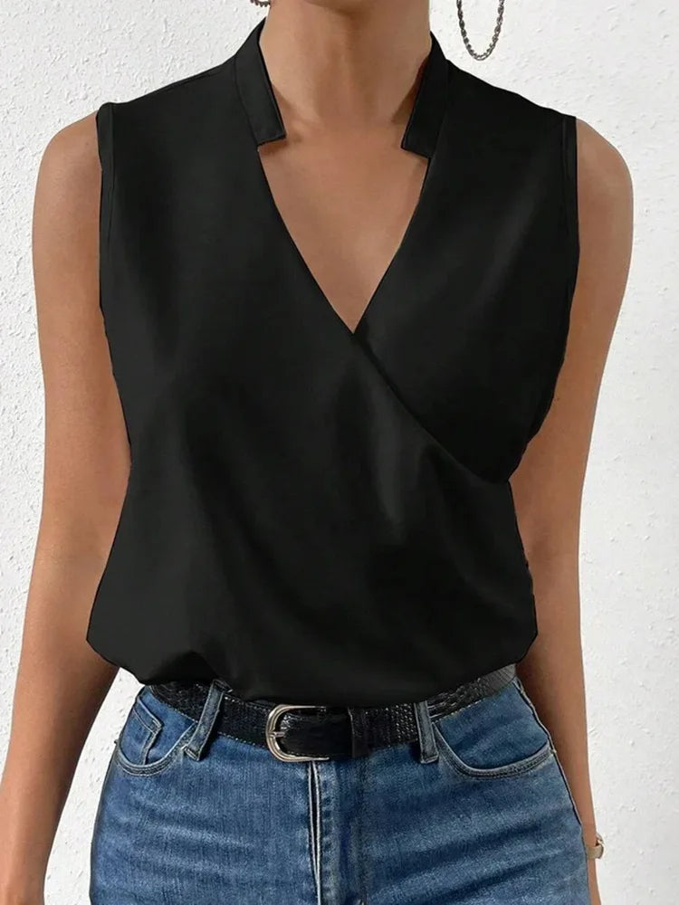 Elegante top floreale smanicato con scollo a V
