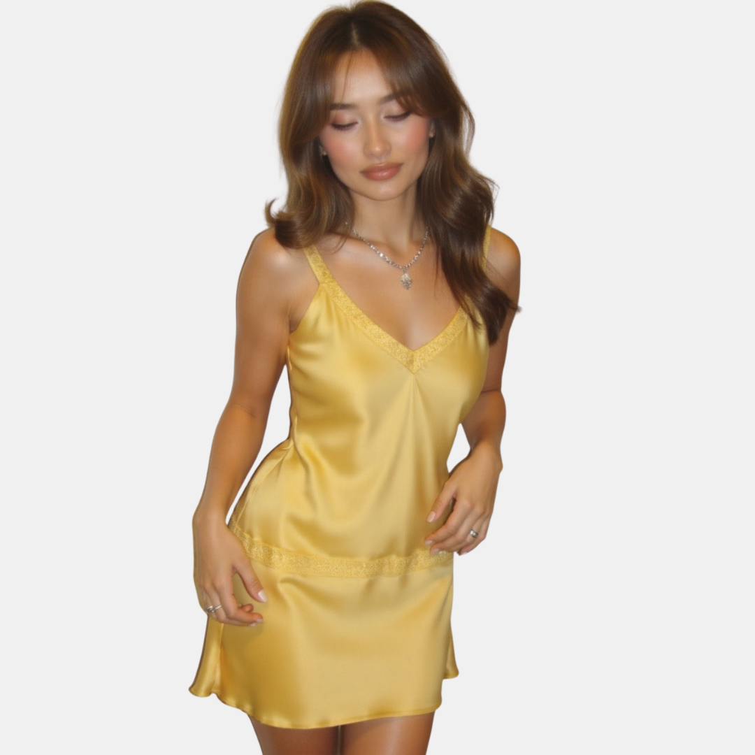 Elegante vestito corto in raso con pizzo
