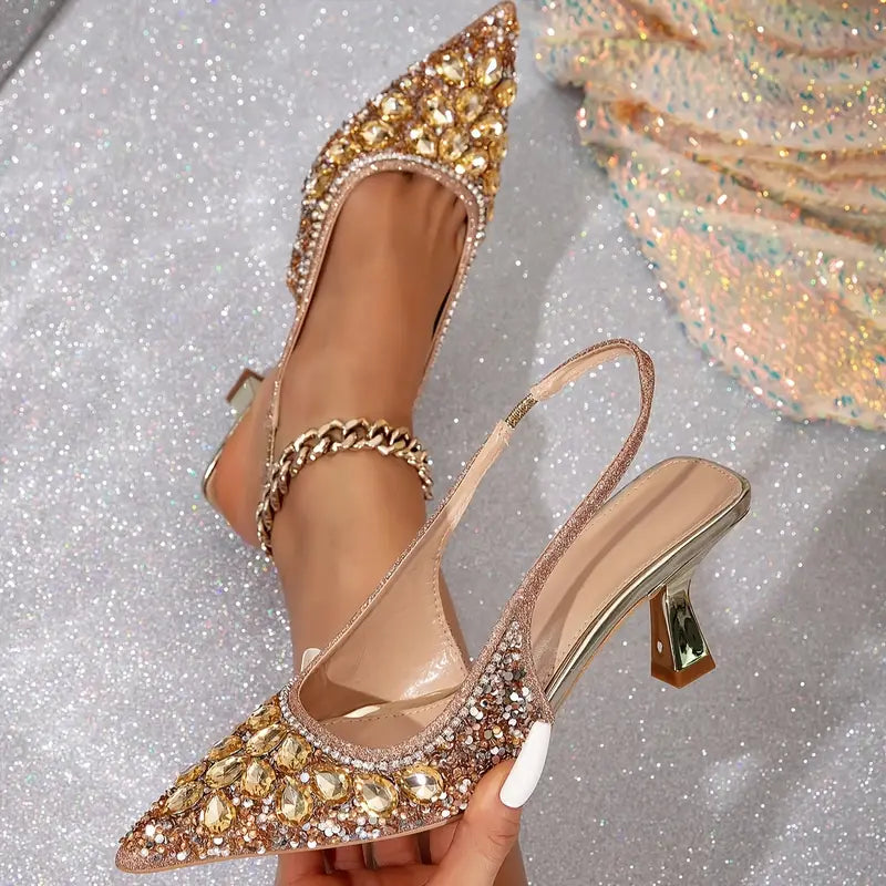 Eleganti scarpe da sera con tacco alto