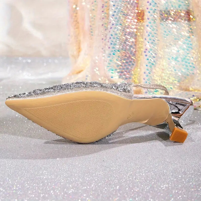Eleganti scarpe da sera con tacco alto