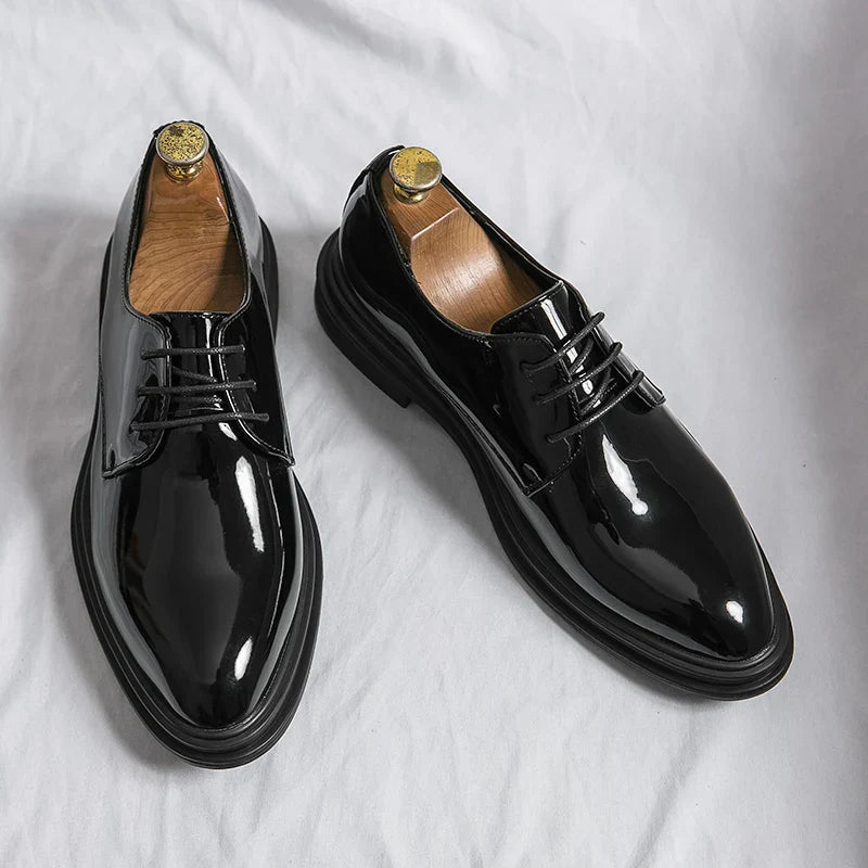 Eleganti scarpe stringate Oxford da uomo