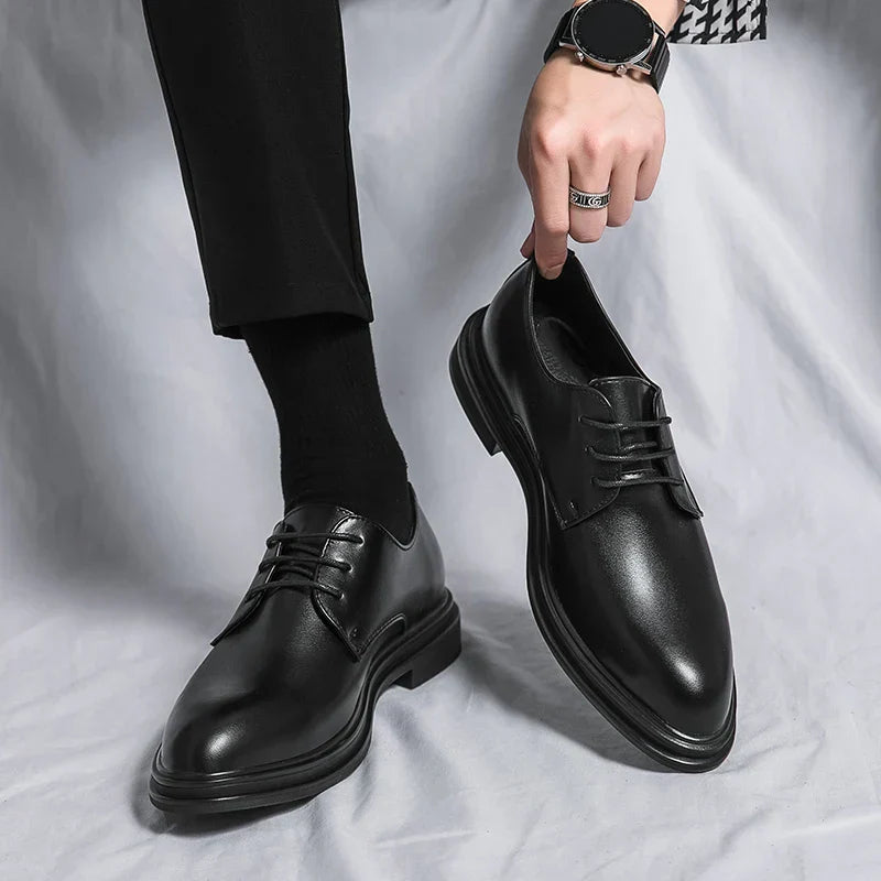 Eleganti scarpe stringate Oxford da uomo