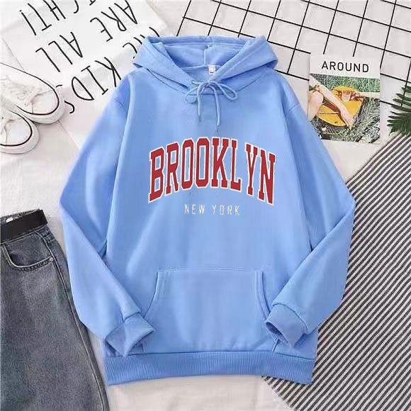 Felpa con cappuccio da donna con elegante stampa Brooklyn