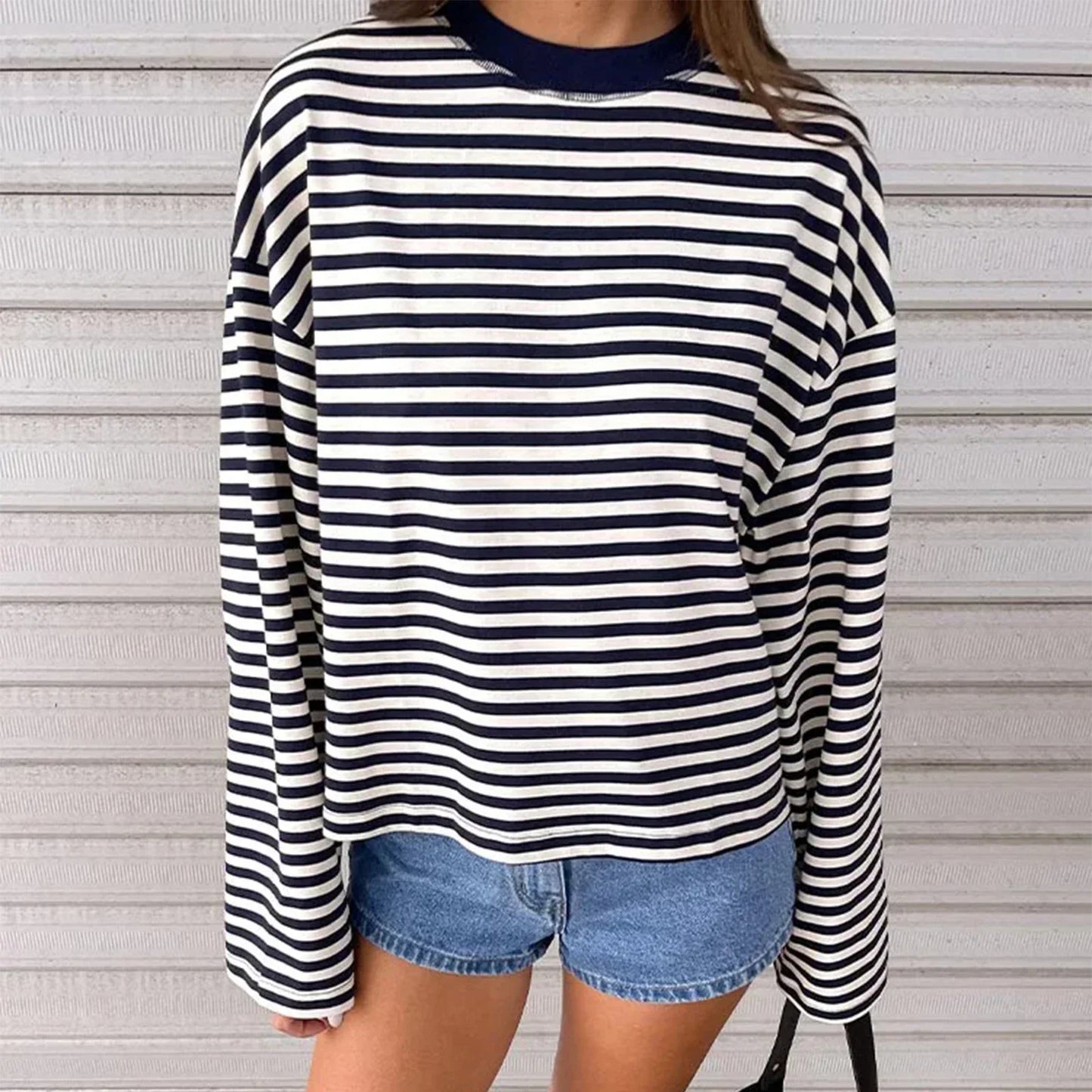 Felpa da donna oversize a righe a maniche lunghe con girocollo