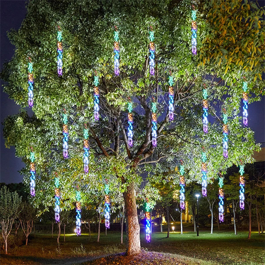Ghirlanda Luminosa a LED Effetto Pioggia di Meteoriti – Illuminazione Multicolore da Esterno – Ideale per un'Atmosfera Vivace e Dinamica in Giardino