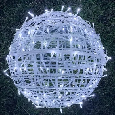 Ghirlanda Luminosa Decorativa da Esterno con Sfere in Rattan - Illuminazione da Giardino - Sfere Decorative