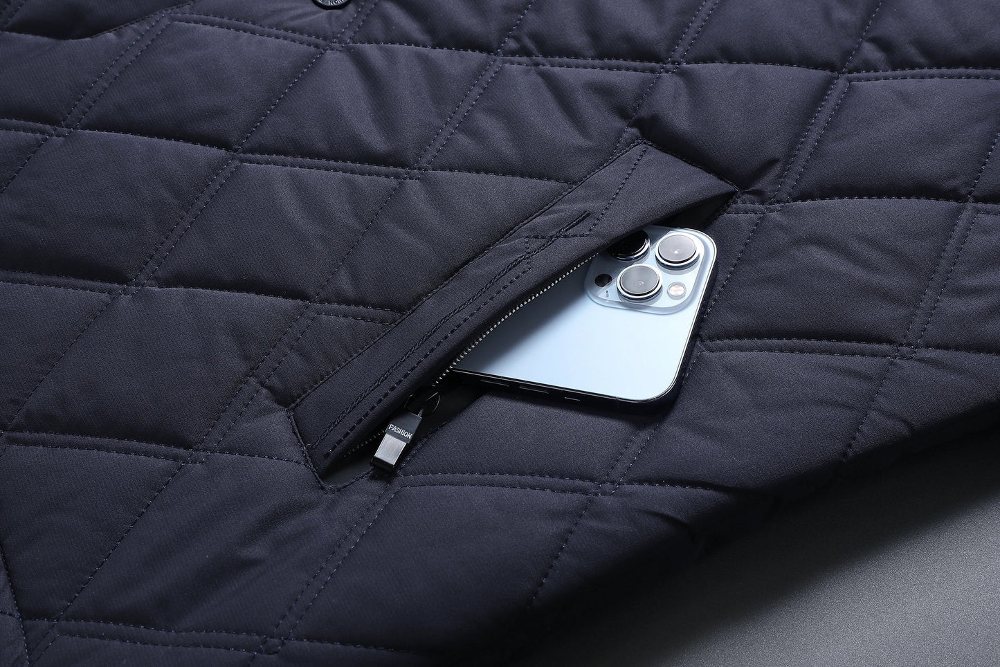 Giacca da uomo elegante e impermeabile