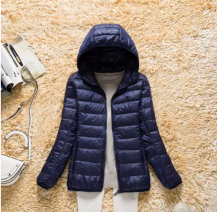 Giacca piumino leggero da donna con cappuccio
