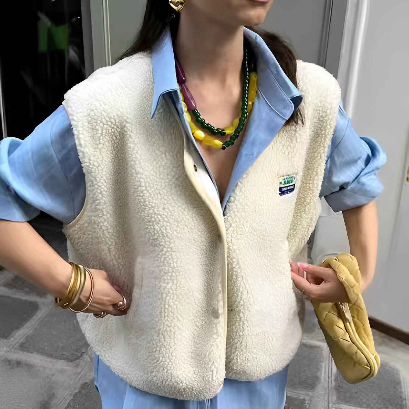 Gilet da Donna Smanicato con Bottoni a Pressione e Girocollo