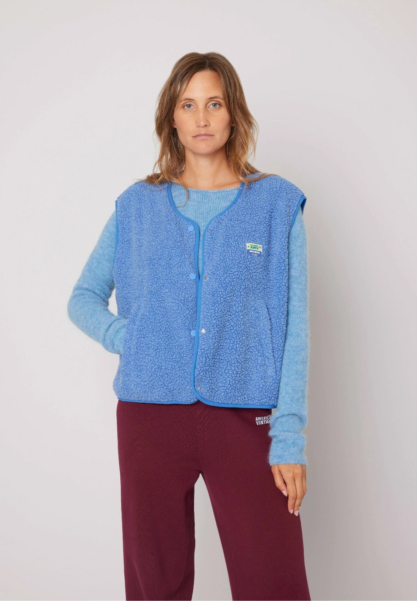 Gilet da Donna Smanicato con Bottoni a Pressione e Girocollo