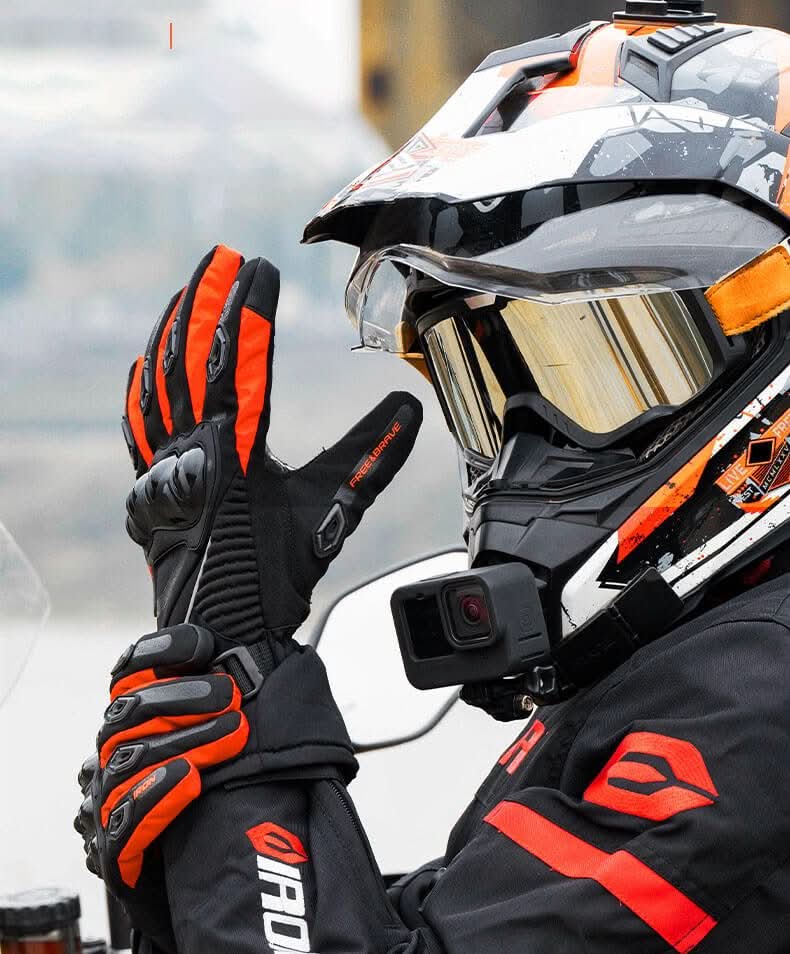 Guanti da moto impermeabili e termici per viaggi invernali