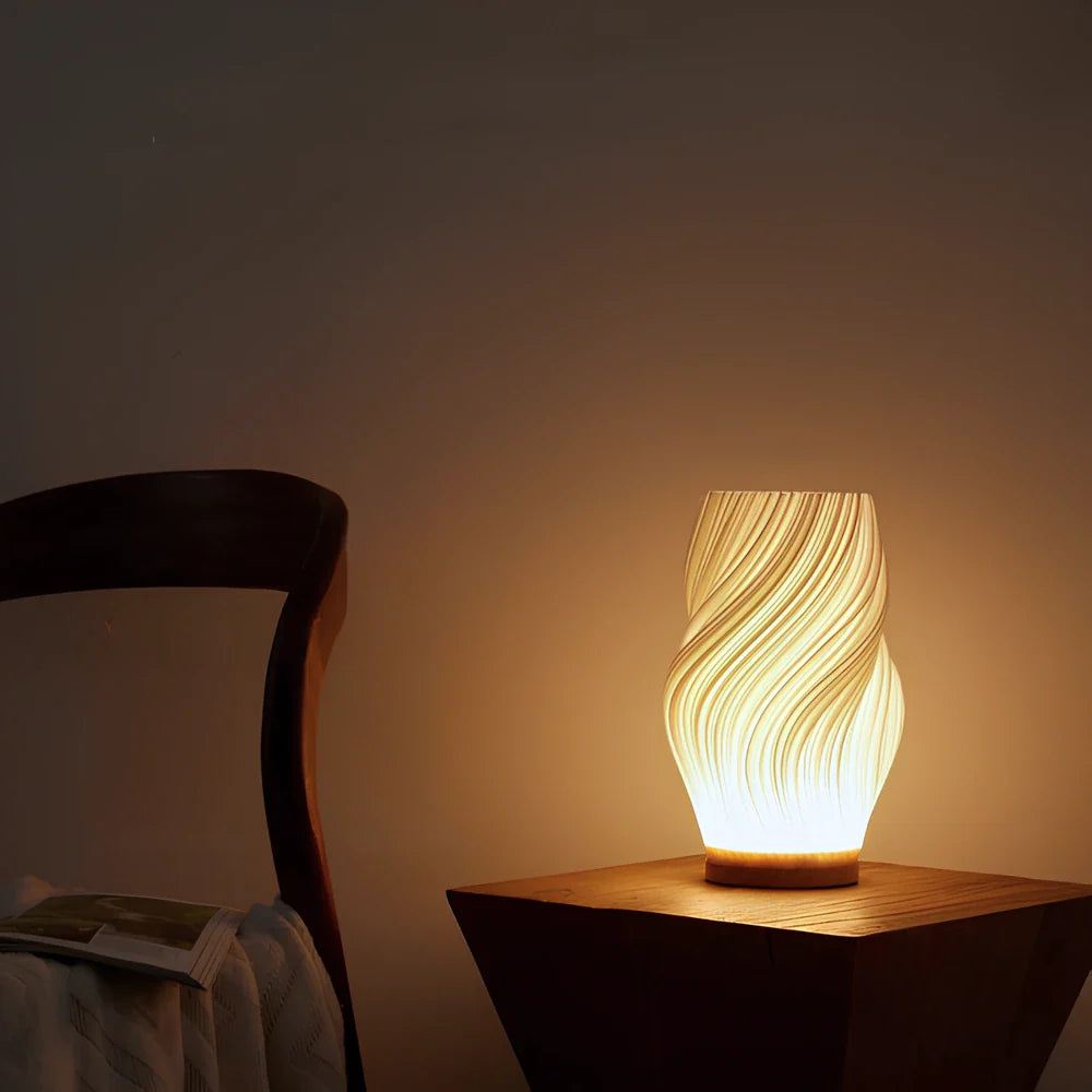 Lampada a LED di design dimmerabile con struttura ondulata