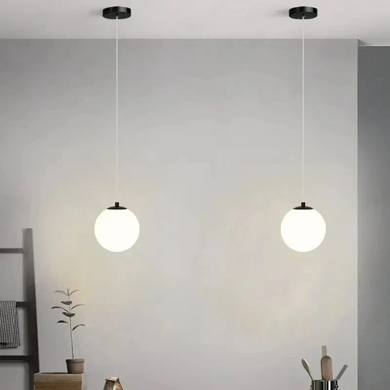Lampada a Sospensione dal Design Moderno Scandinavo con Sfera di Vetro