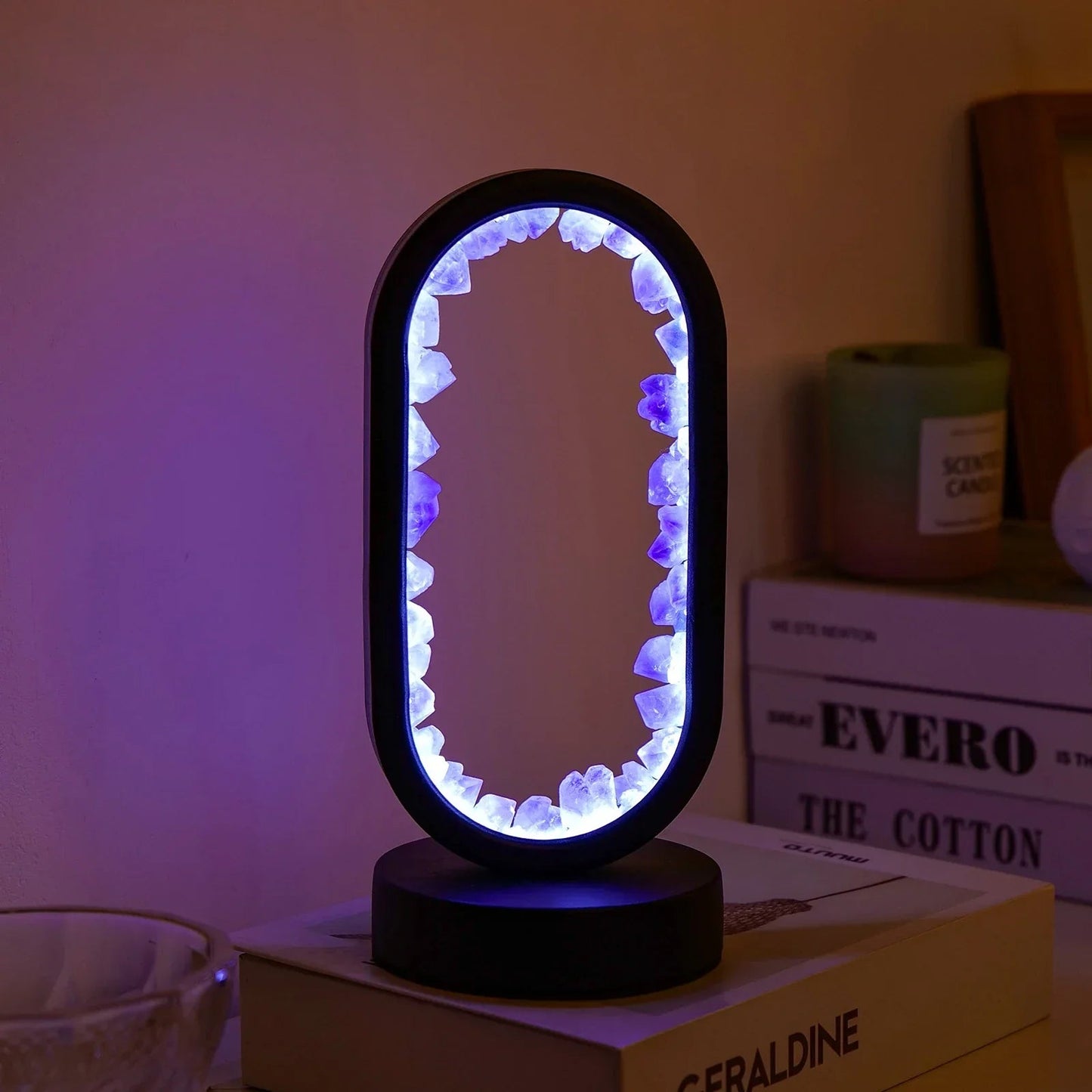 Lampada con cristallo naturale di ametista – luce rilassante per camera da letto e meditazione
