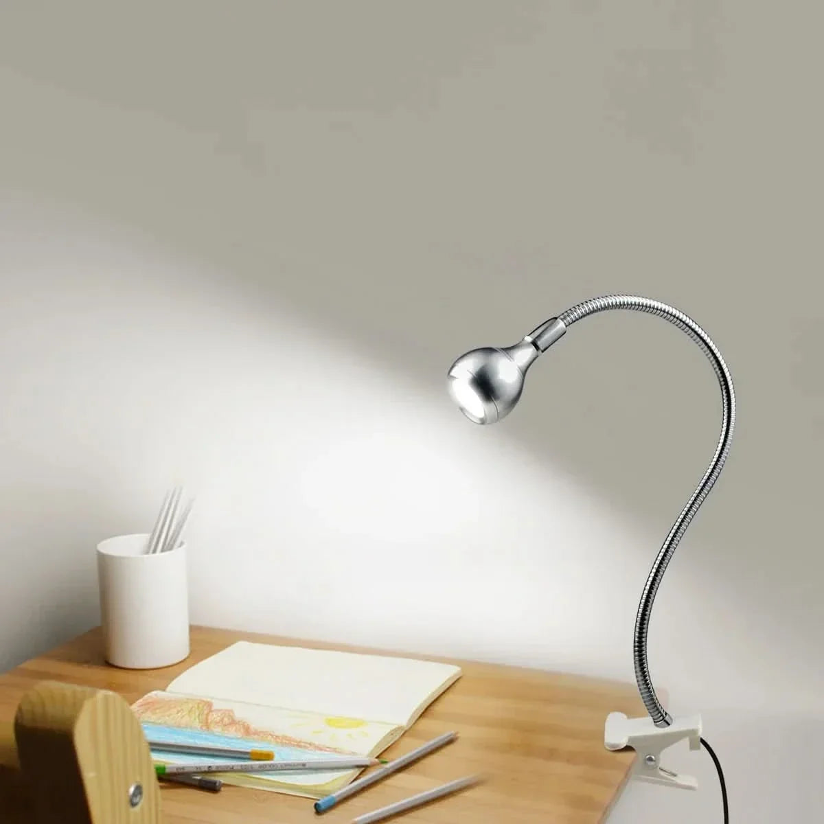 Lampada da lettura LED USB con braccio flessibile
