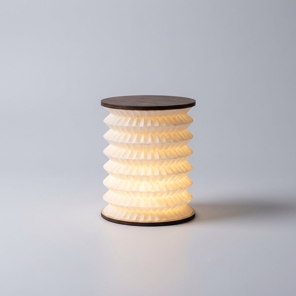 Lampada da tavolo a LED a forma di lanterna dal design classico – compatta ed a risparmio energetico per soggiorno e camera da letto