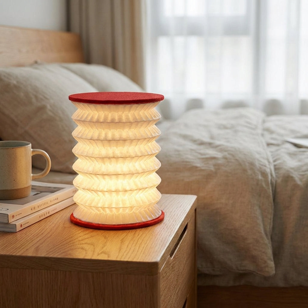 Lampada da tavolo a LED a forma di lanterna dal design classico – compatta ed a risparmio energetico per soggiorno e camera da letto