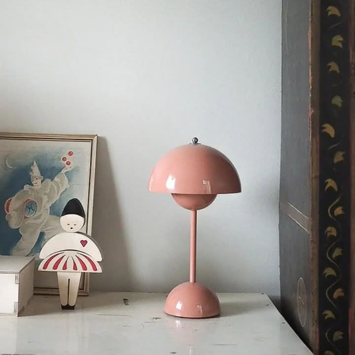 Lampada da tavolo a LED wireless moderna con dimmer
