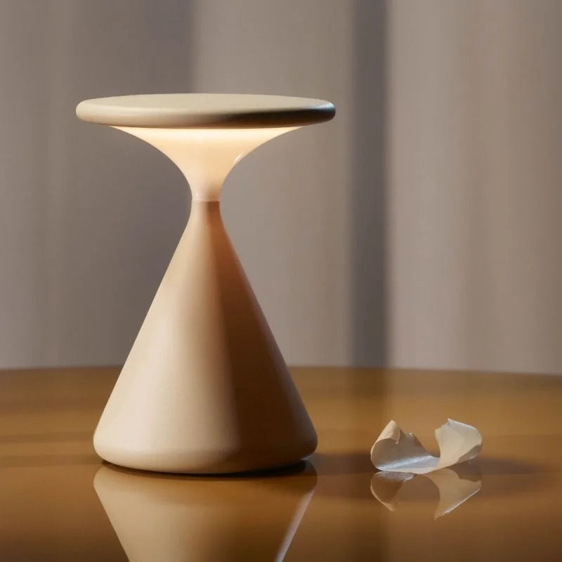 Lampada da tavolo senza fili | Design a clessidra