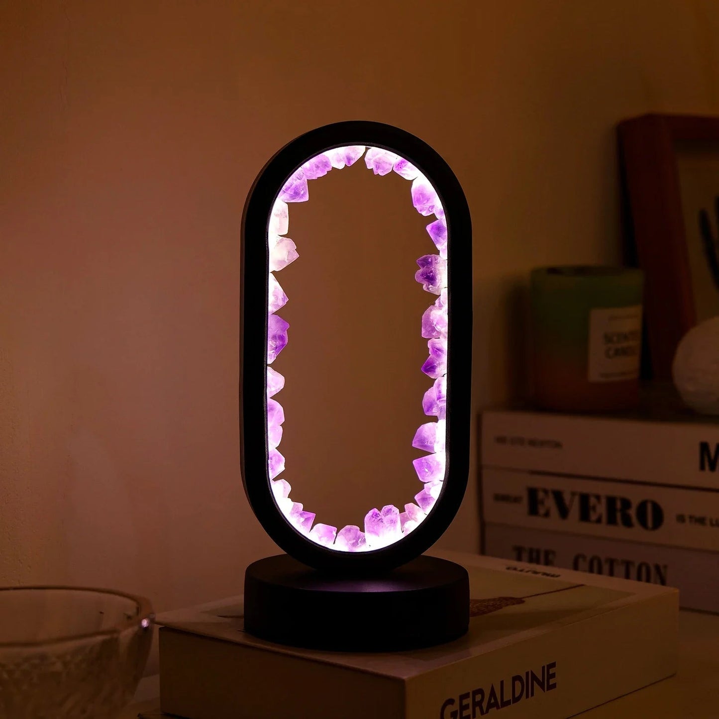 Lampada in ametista naturale – Lampada da interni viola fatta a mano per relax e meditazione