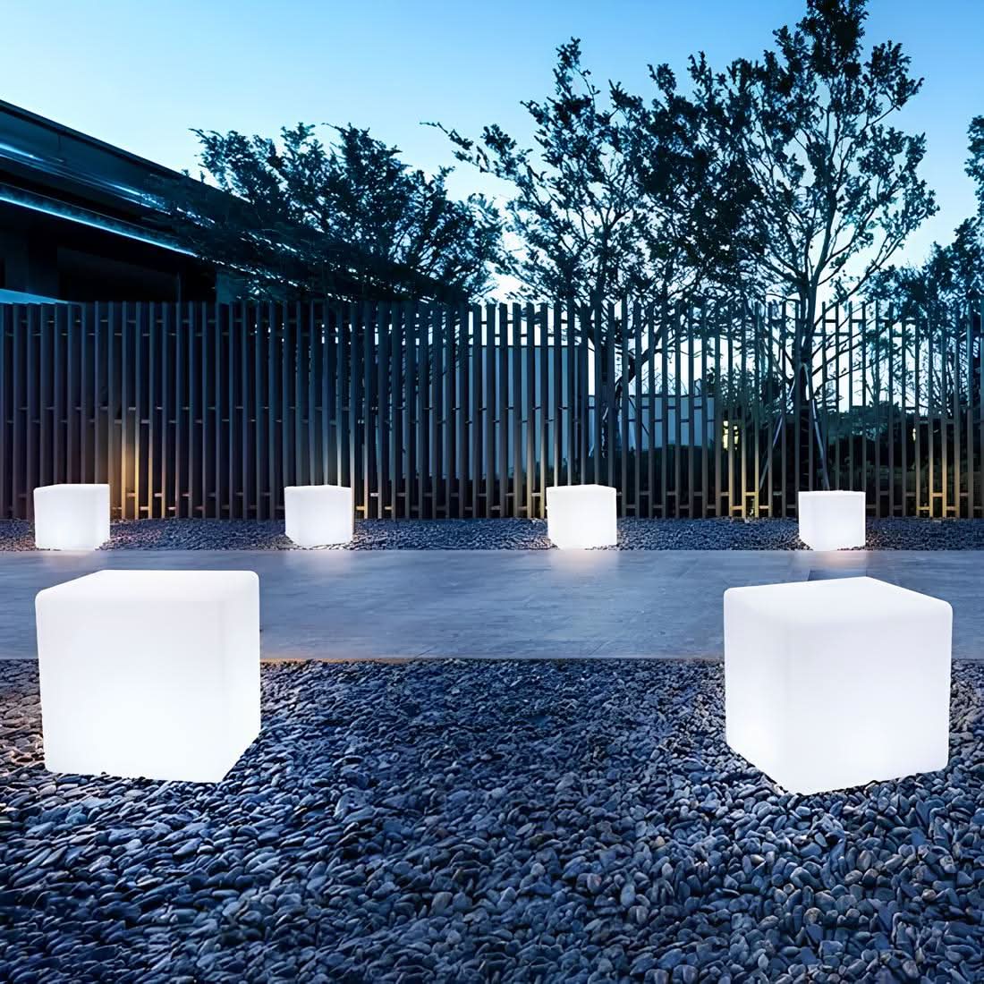 Lampada LED da giardino a cubo senza fili