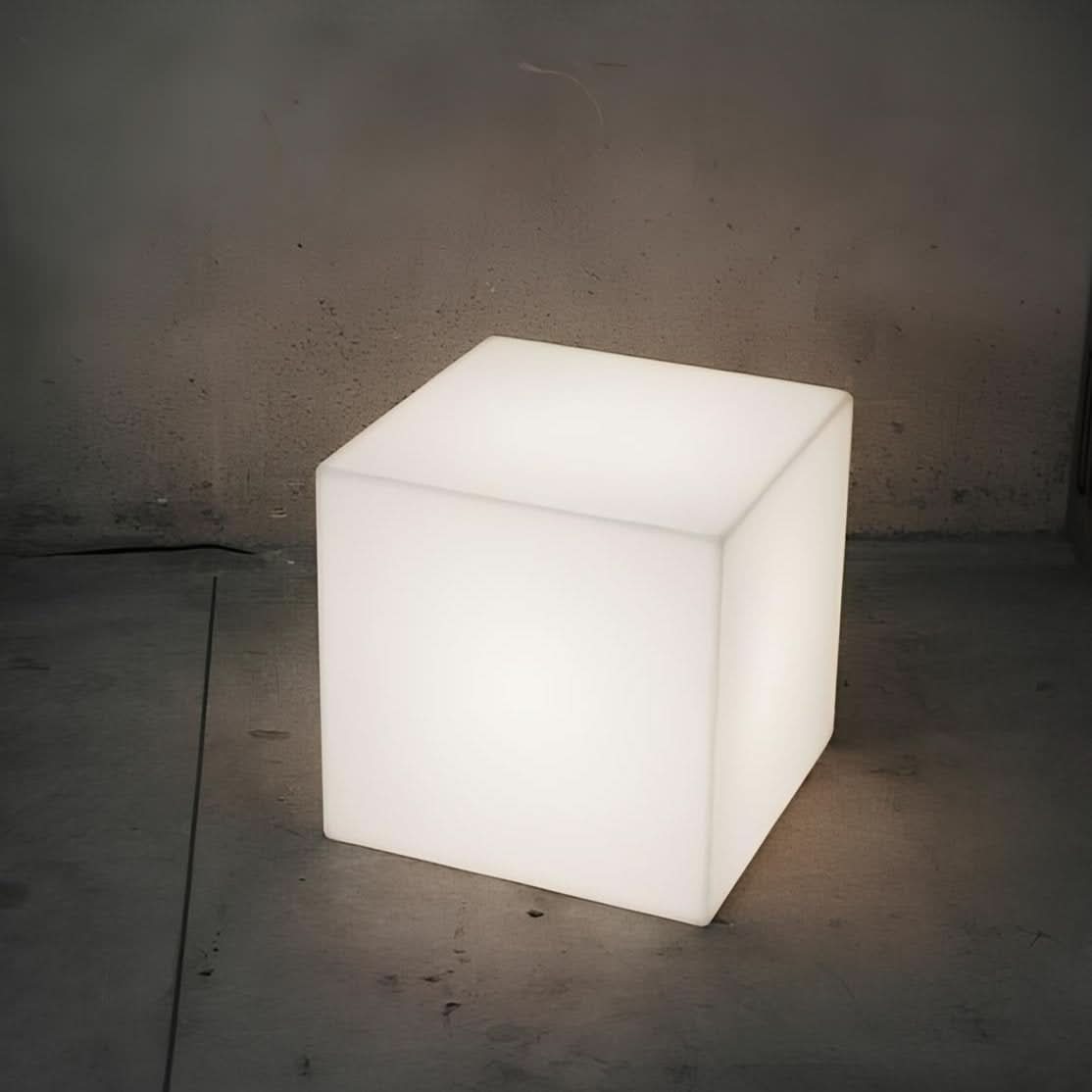 Lampada LED da giardino a cubo senza fili
