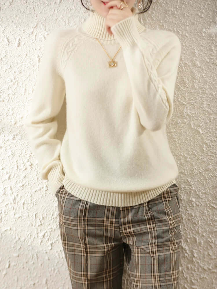 Maglione in maglia a collo alto da donna