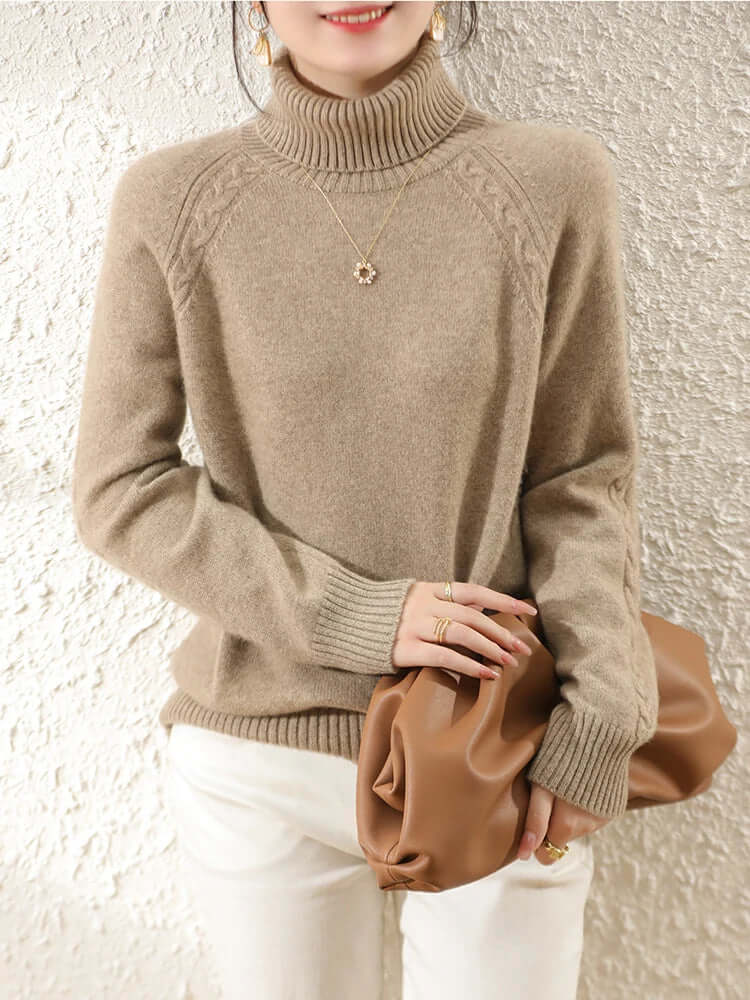 Maglione in maglia a collo alto da donna