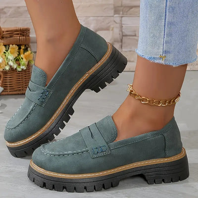 Mocassini da donna in pelle di camoscio casual ed eleganti