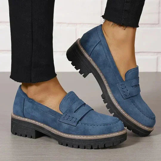 Mocassini da donna in pelle di camoscio casual ed eleganti