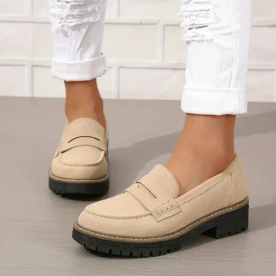 Mocassini da donna in pelle di camoscio casual ed eleganti