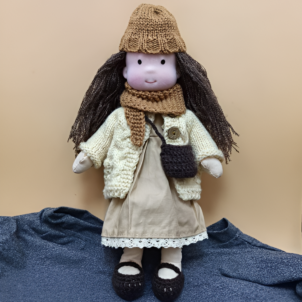 Morbida Bambola da Coccole Stile Waldorf con Morbido Cardigan in Maglia