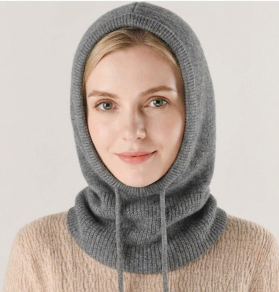 Morbido cappello in maglia in misto cashmere per l'inverno e le giornate fredde
