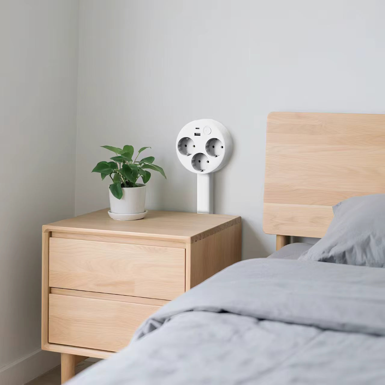 Multipresa estraibile con USB e testa girevole, 3 prese, 47-67 cm, Bianca