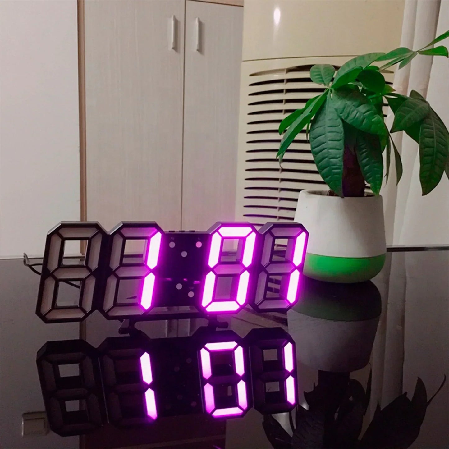 Orologio da Parete Digitale 3D a LED – Design Moderno con Funzione Dimmerabile e Visibilità Ottimale