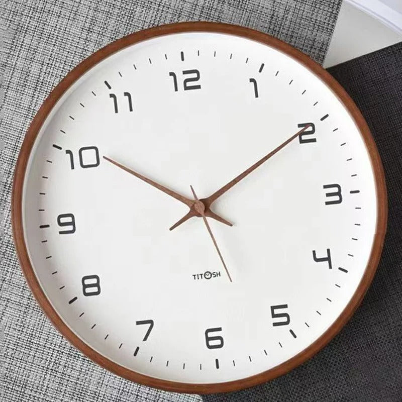 Orologio da parete minimalista in legno