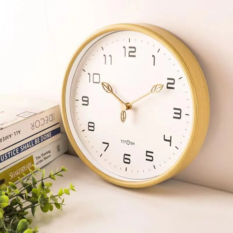 Orologio da parete minimalista in legno