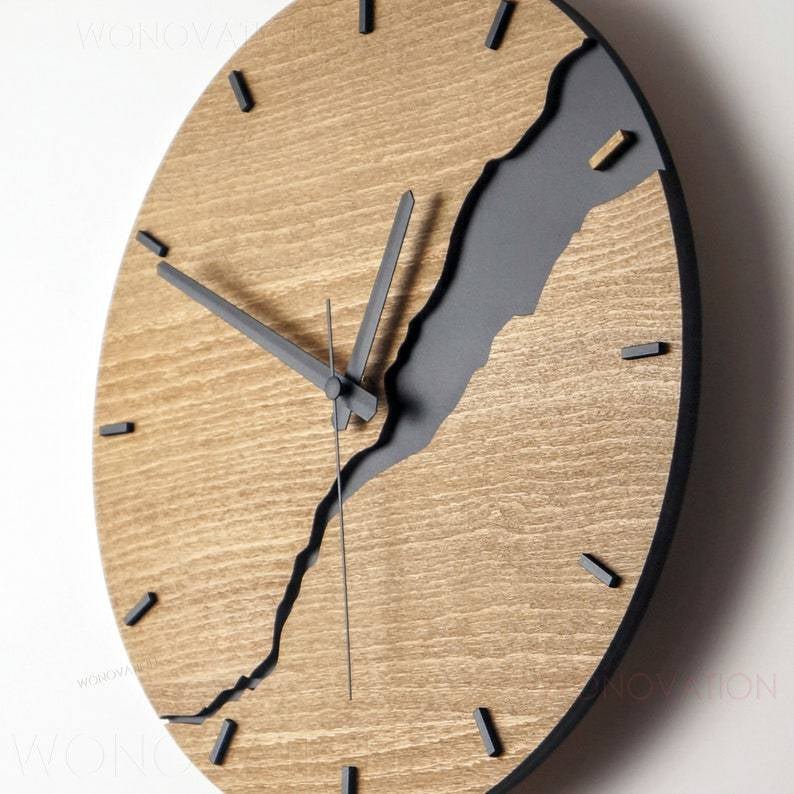 Orologio da Parete Moderno in Legno 30x30 cm – Design Intramontabile per Qualsiasi Ambiente Interno Realizzato con Materiali di Alta Qualità