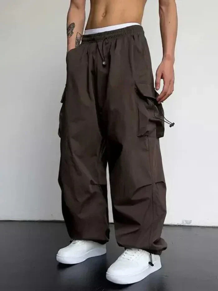 Pantaloni cargo alla moda