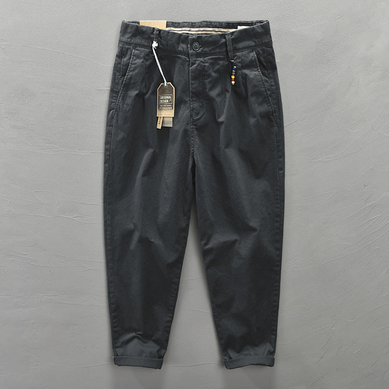 Pantaloni Corti da Uomo con Pince e Fondo Stretto
