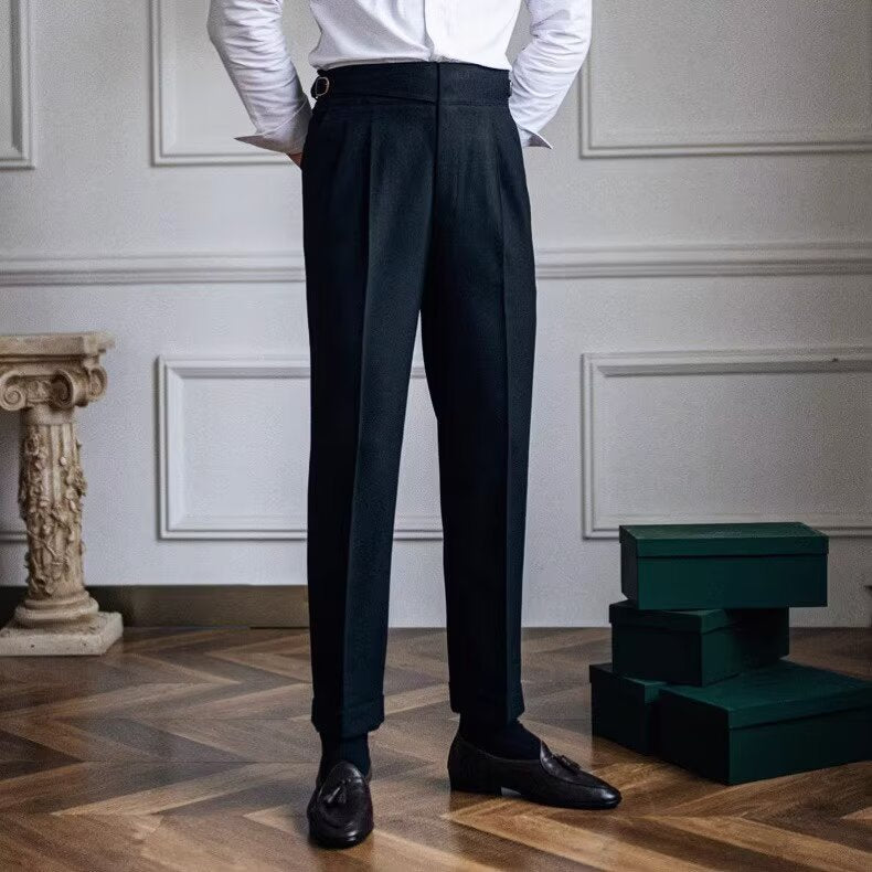 Pantaloni eleganti da uomo a vita alta con pinces